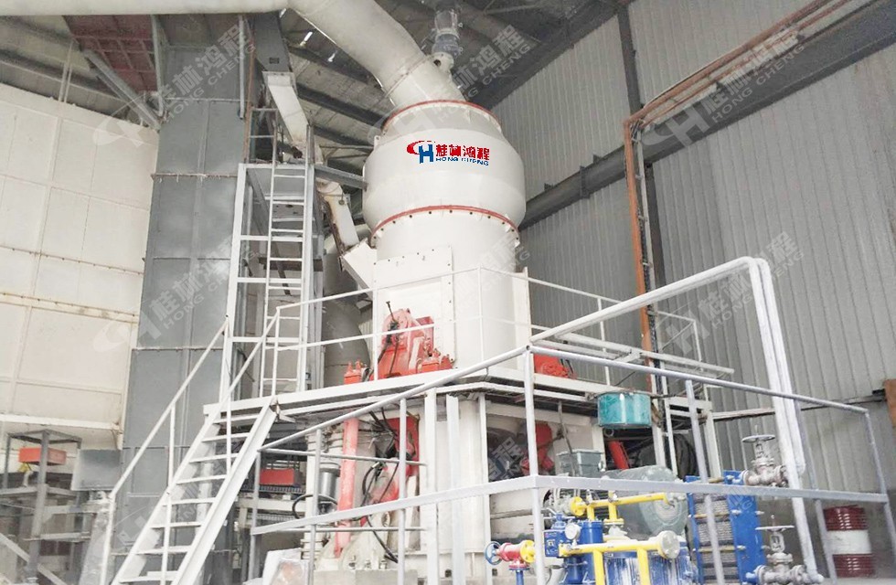 高嶺土加工粉磨生產(chǎn)線設(shè)備-HLM1300山西案例現(xiàn)場 高嶺土加工粉磨生產(chǎn)線設(shè)備-HLM1300山西案例現(xiàn)場